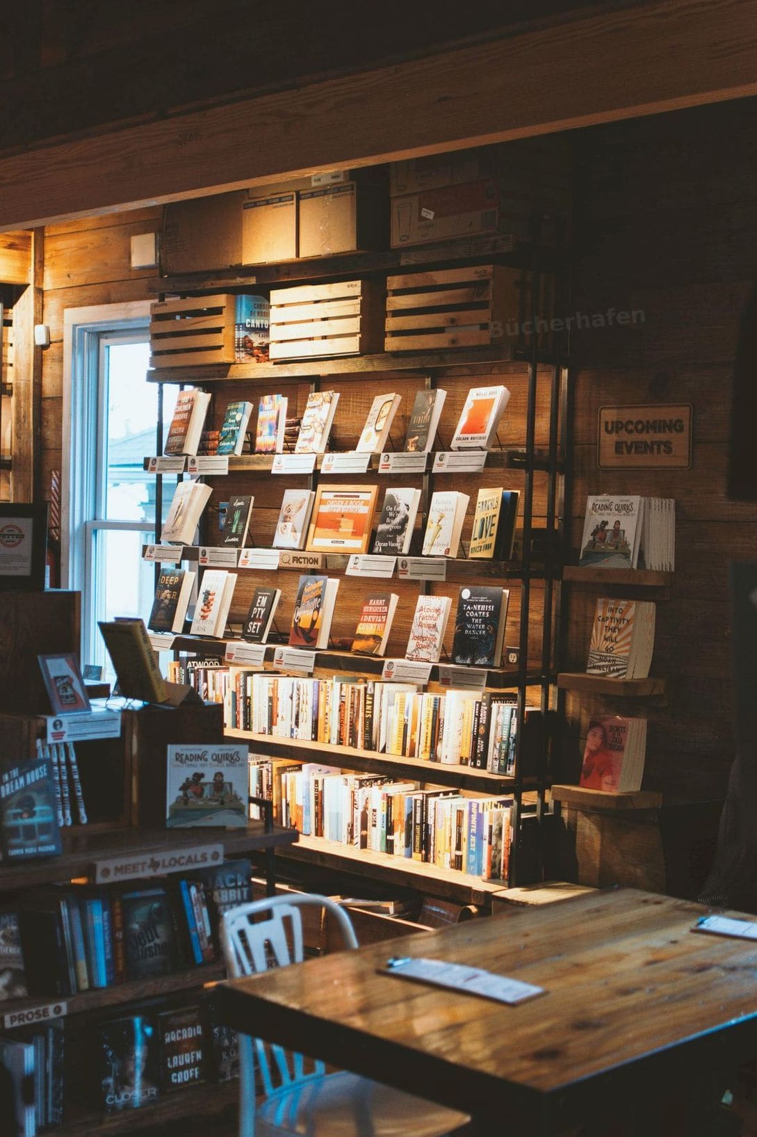 Bücherhafen 10
